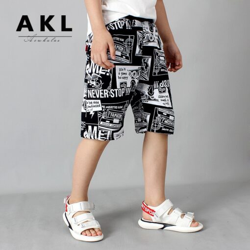 Boys shorts girls pants Harajuku Europe and the United States comic print summer breathable beach shorts clothing clothes